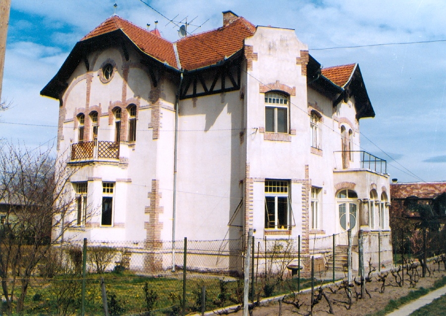 Huxtable (Esch) villa