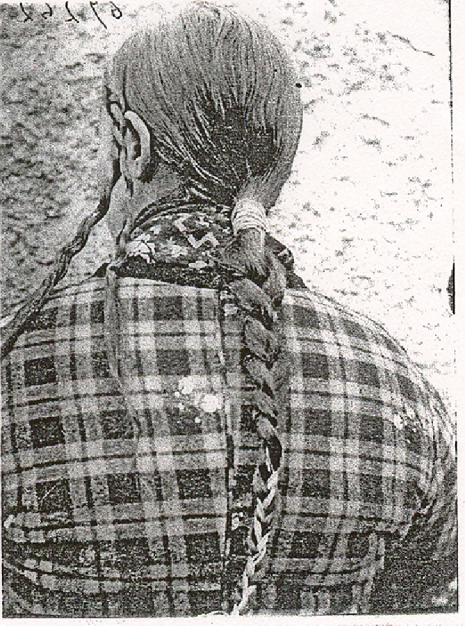 Dunakeszi női hajviselet hátulról