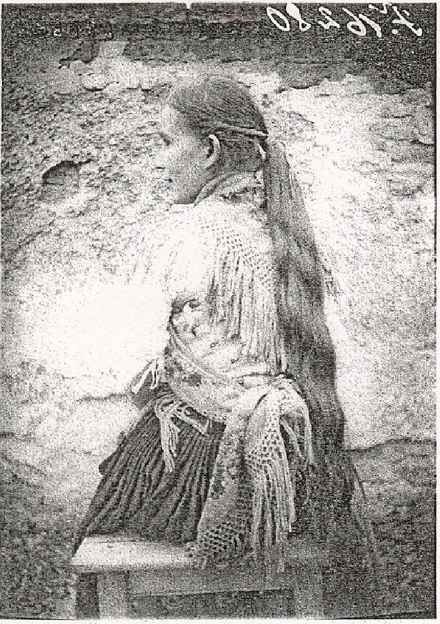 Dunakeszi női hajviselet oldalról